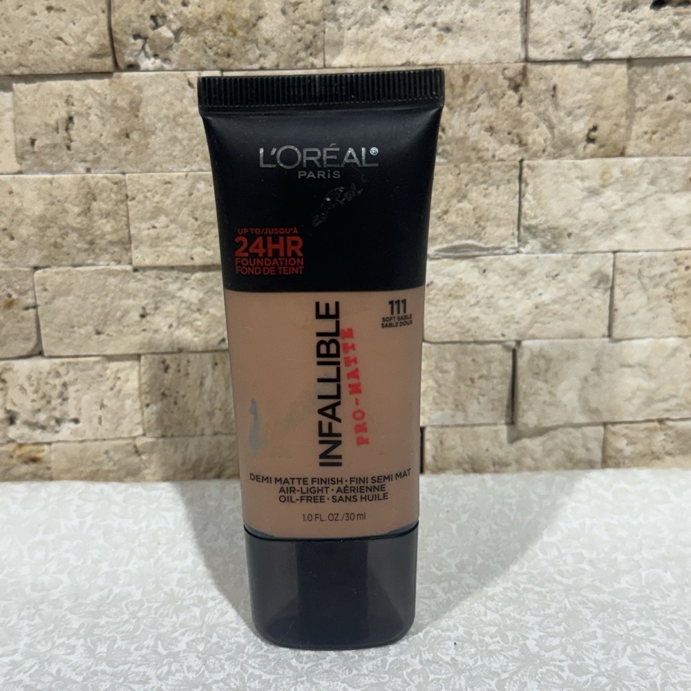L'Oréal Paris Infallible Pro-Matte Foundation, #111 Soft Sable 1 Fl Oz Sealed